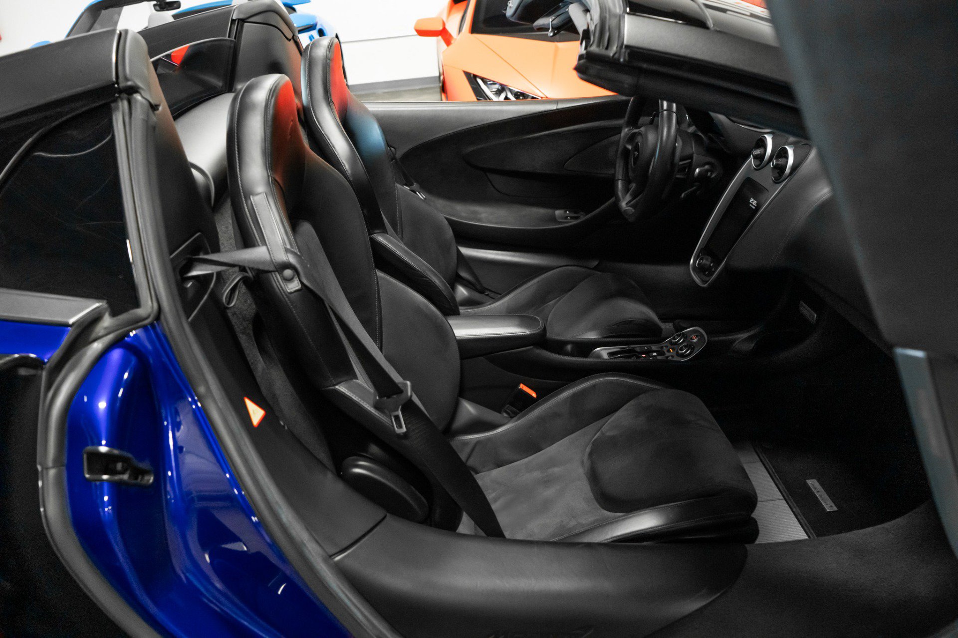Used 2020 McLaren 600LT Spider photo 17