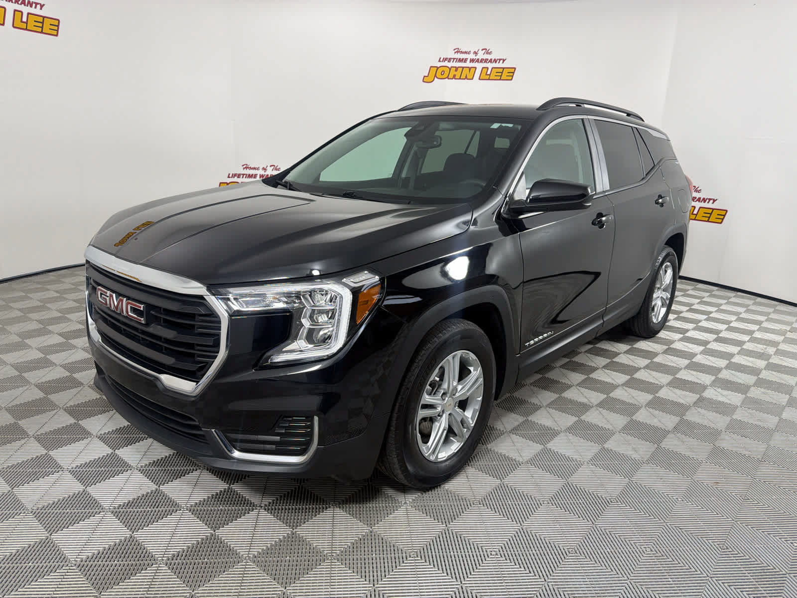 Used 2023 GMC Terrain SLE w/ Driver Convenience Package