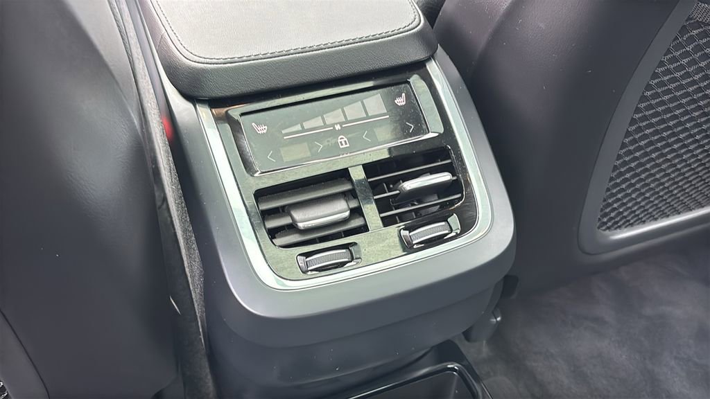 2023 Volvo Xc90 B6 Plus