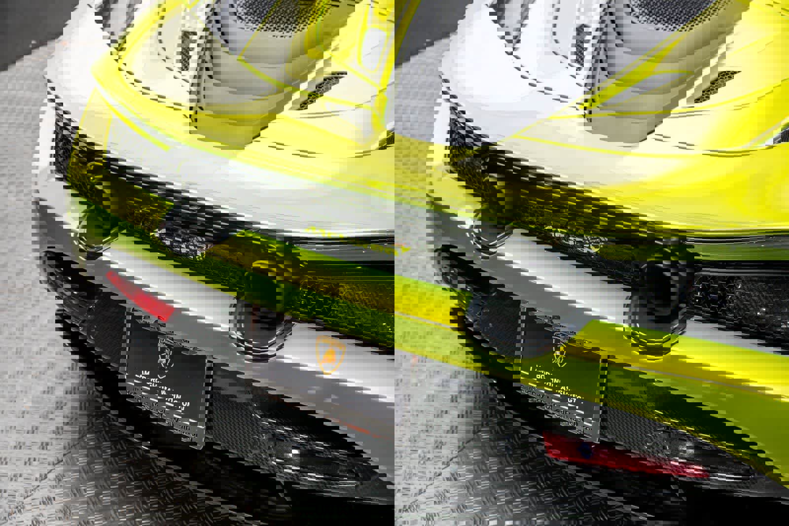 Used 2023 McLaren 720S Performance photo 9