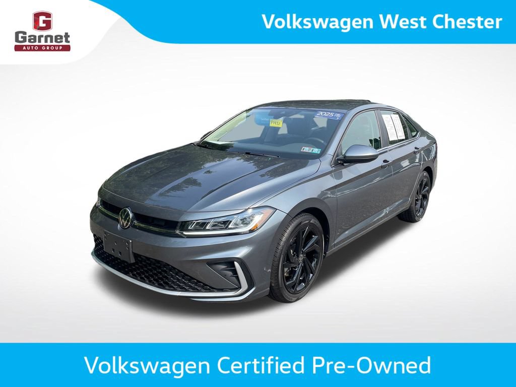 Certified 2025 Volkswagen Jetta SE w/ Black Wheel Package