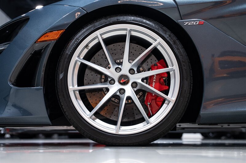 Used 2018 McLaren 720S Performance photo 12