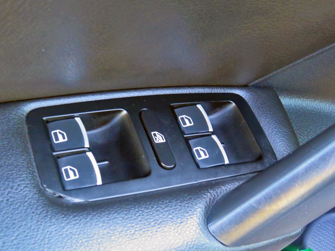 2014 Volkswagen Passat 1.8T SE