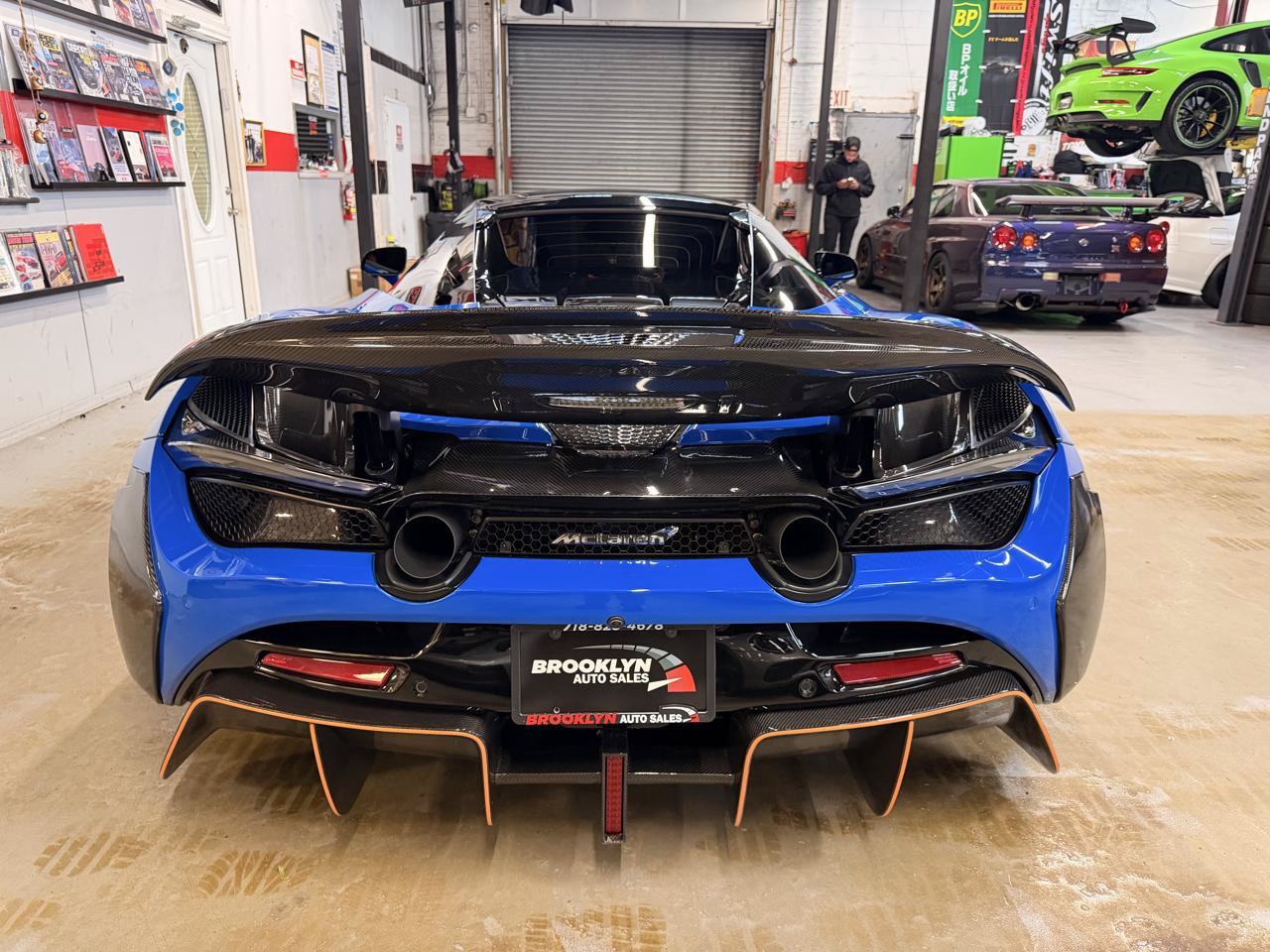 Used 2022 McLaren 720S Performance photo 12