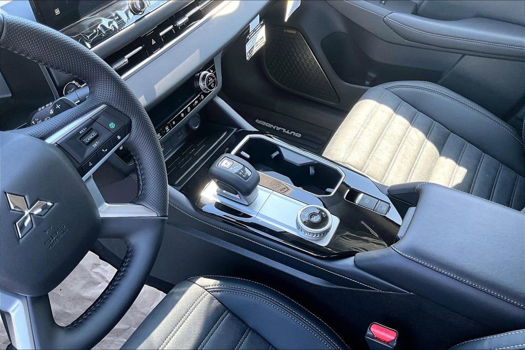 2026 Mitsubishi Outlander FWD