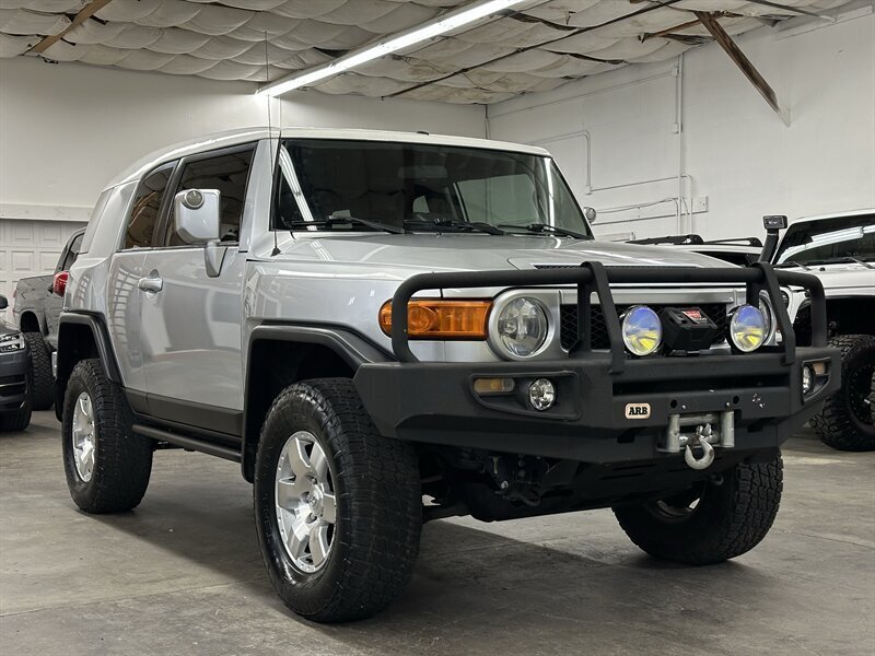 Used 2007 Toyota FJ Cruiser 4WD w/ Upgrade Pkg 2