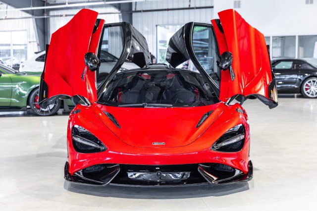 Used 2021 McLaren 765LT photo 10