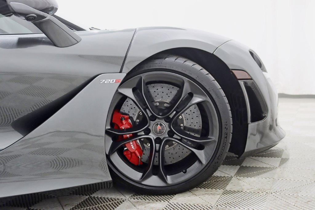 Used 2018 McLaren 720S Performance photo 21