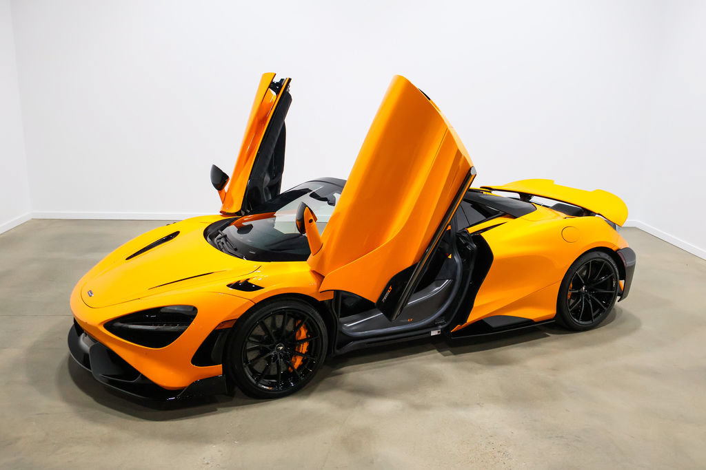 Used 2022 McLaren 765LT photo 14