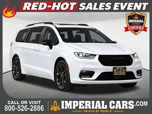 Used 2025 Chrysler Pacifica Limited