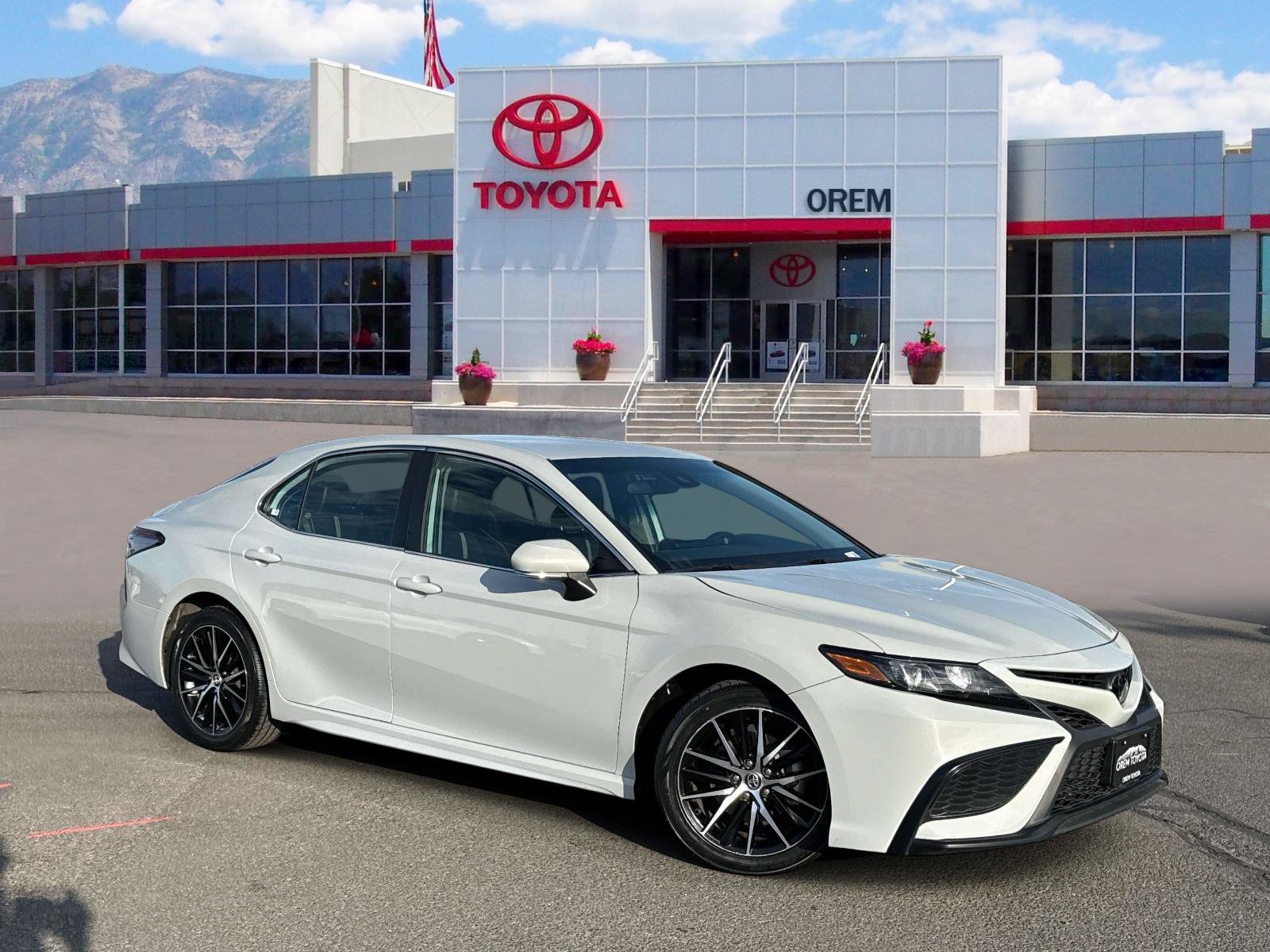 Used 2023 Toyota Camry SE