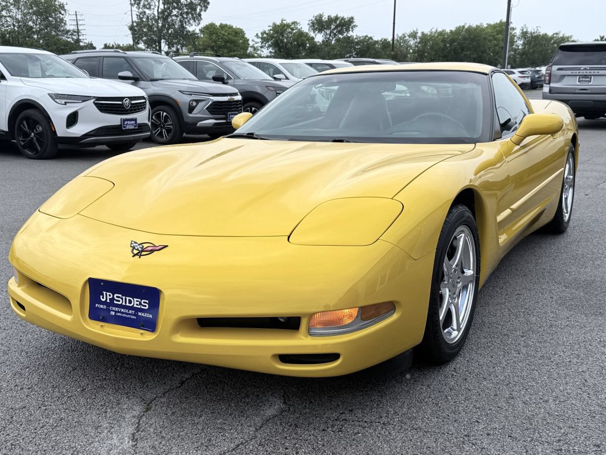 Used 2004 Chevrolet Corvette Coupe w/ Roof Package