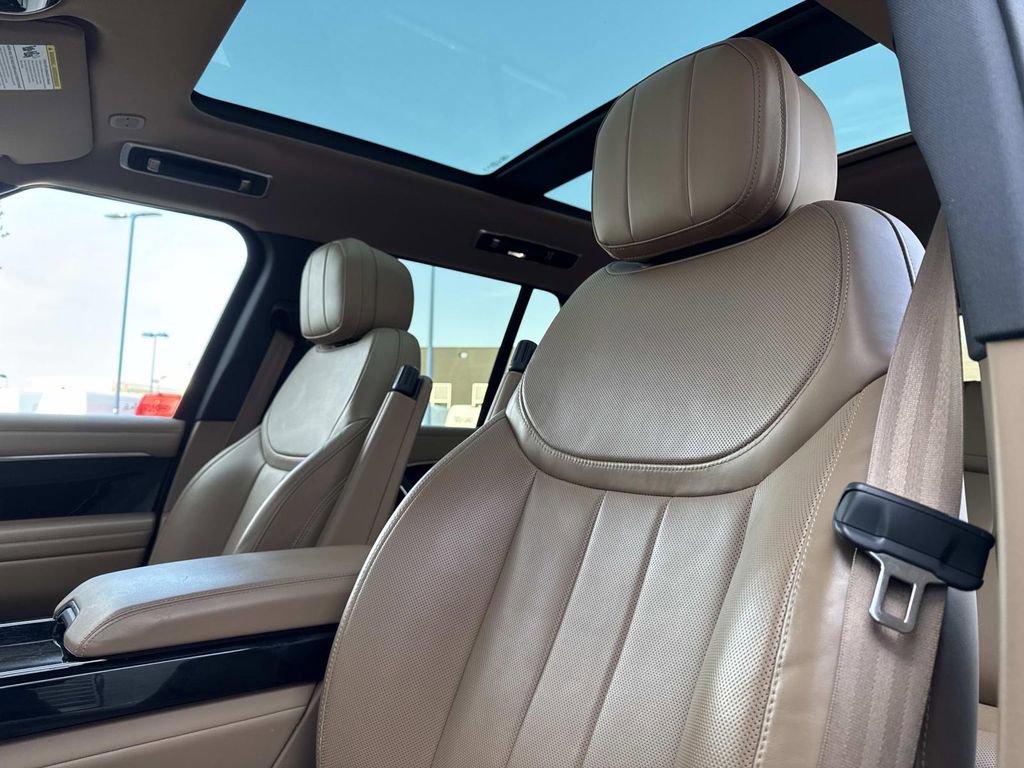 2023 Land Rover Range Rover SE