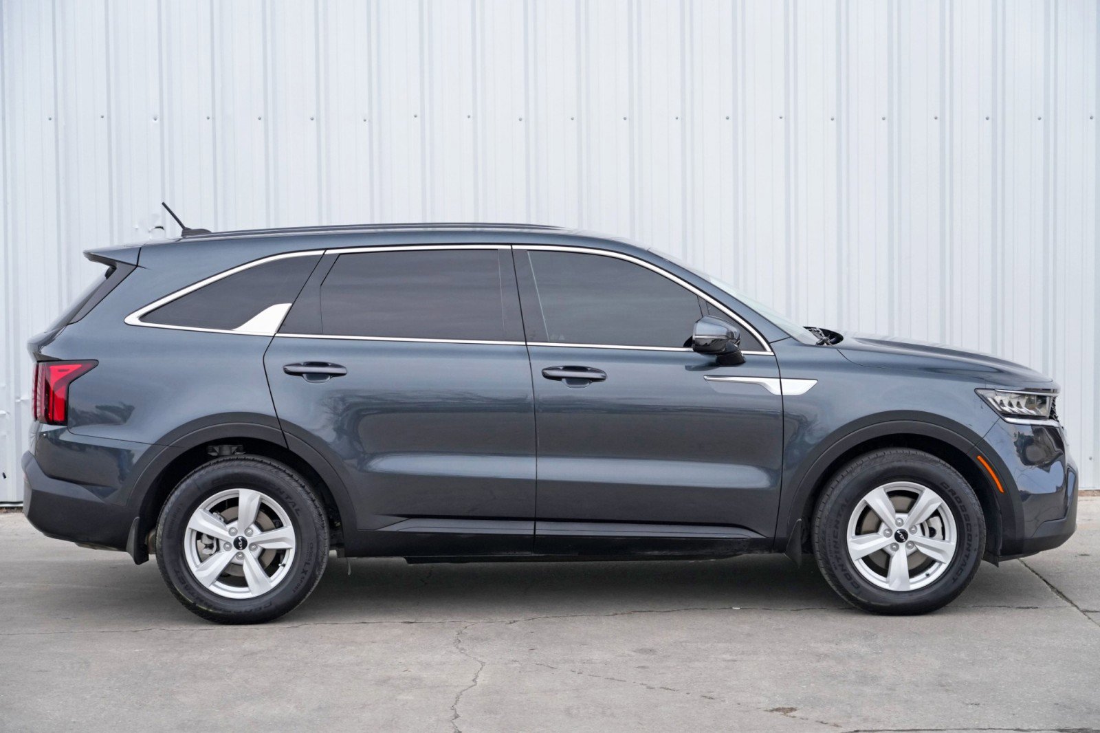 2022 Kia Sorento LX