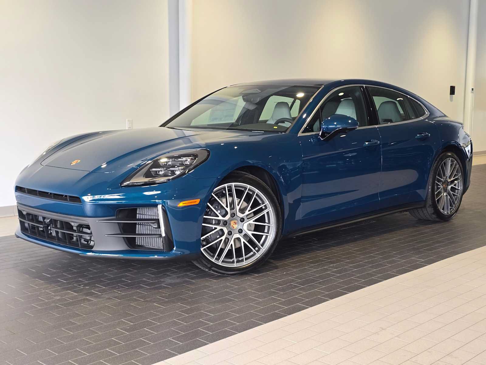 New 2026 Porsche Panamera 4