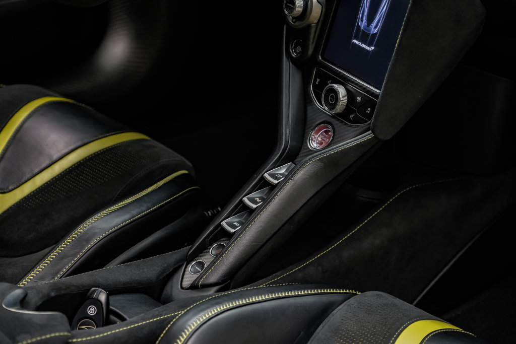 Used 2018 McLaren 720S Performance photo 21