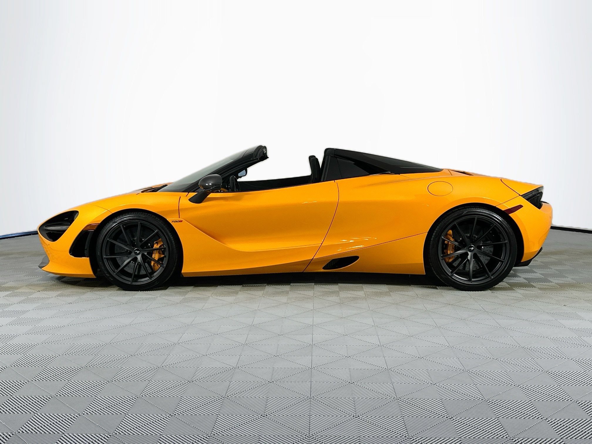 Used 2022 McLaren 720S Performance photo 8