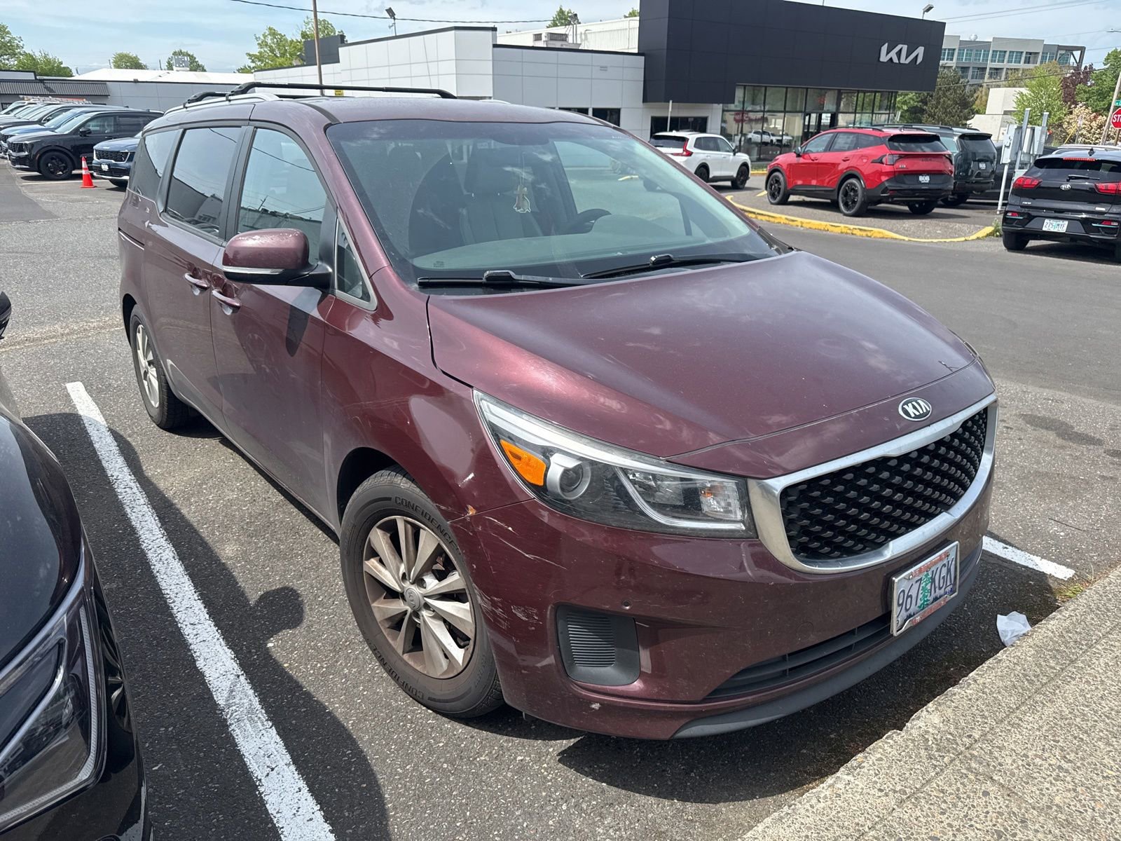Used 2017 Kia Sedona LX w/ LX Essentials Premium Package