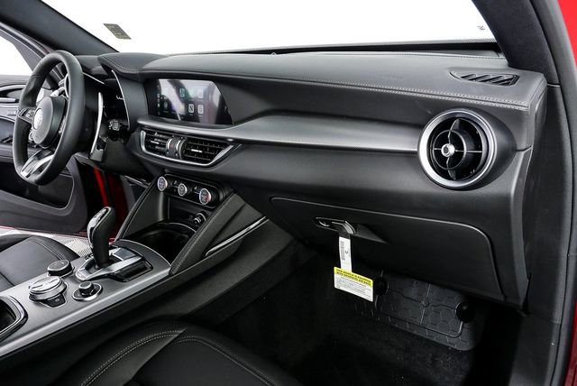 2025 Alfa Romeo Stelvio Sprint