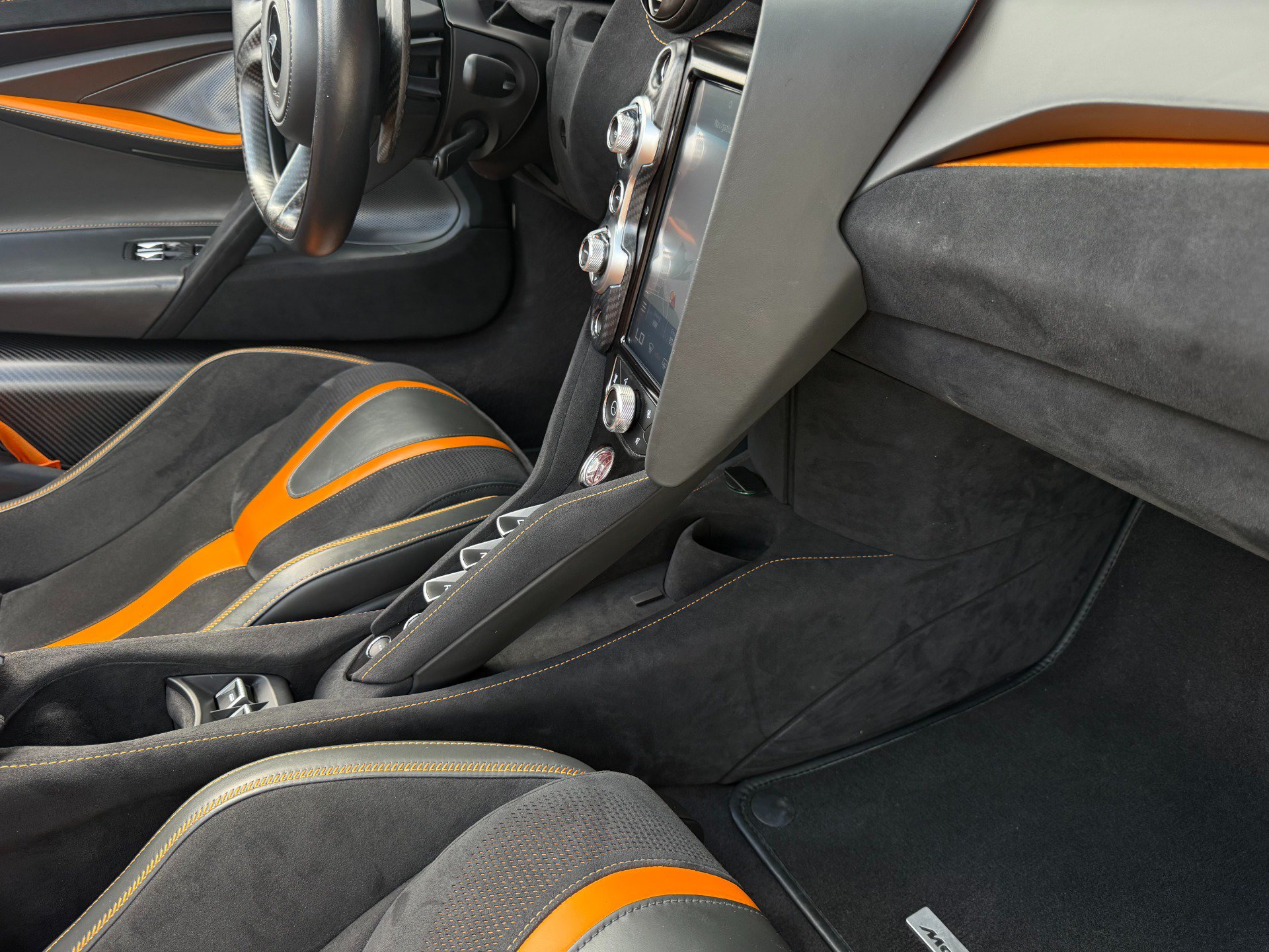 Used 2021 McLaren 720S Performance photo 21