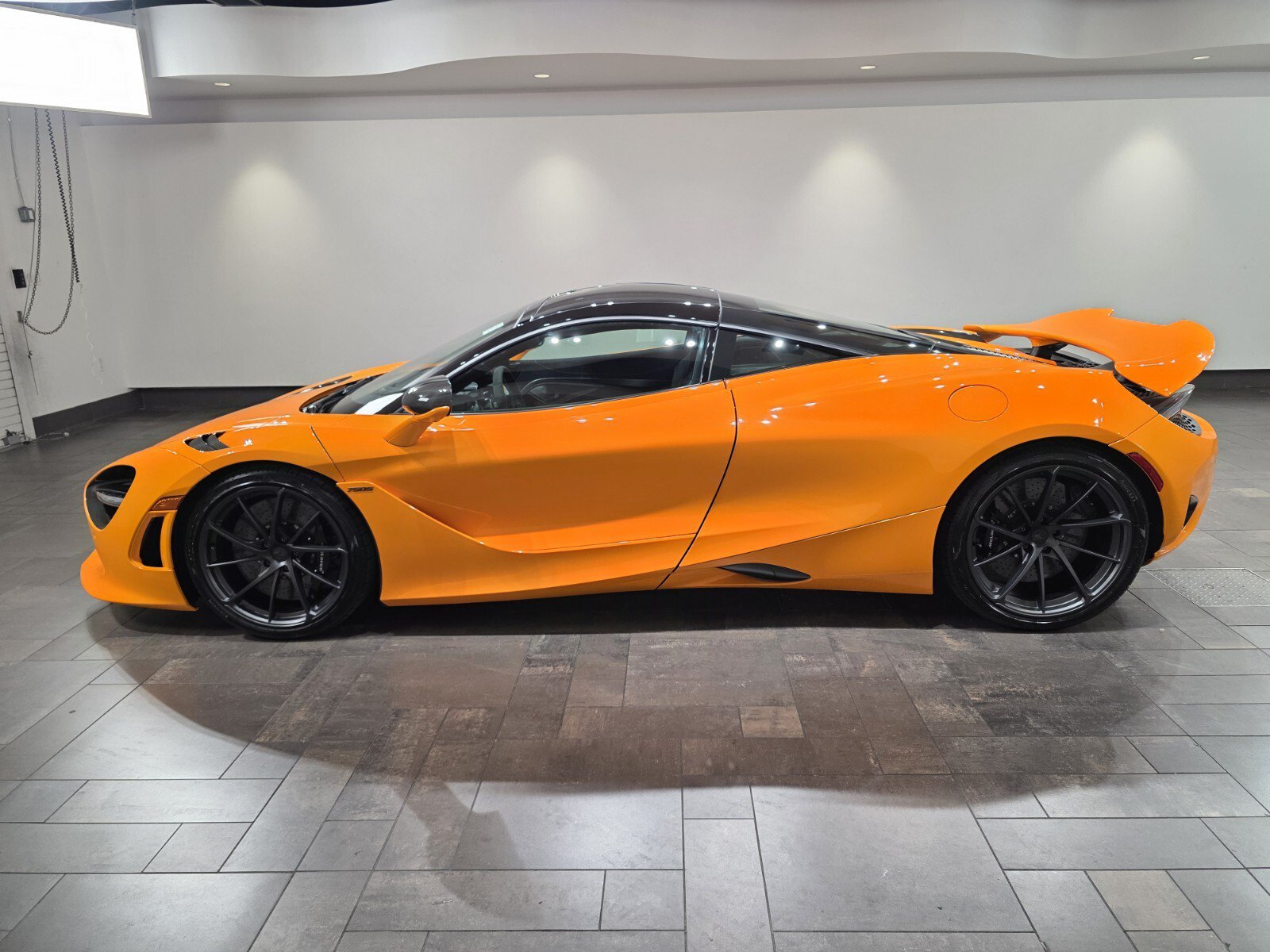 Used 2025 McLaren 750S 3