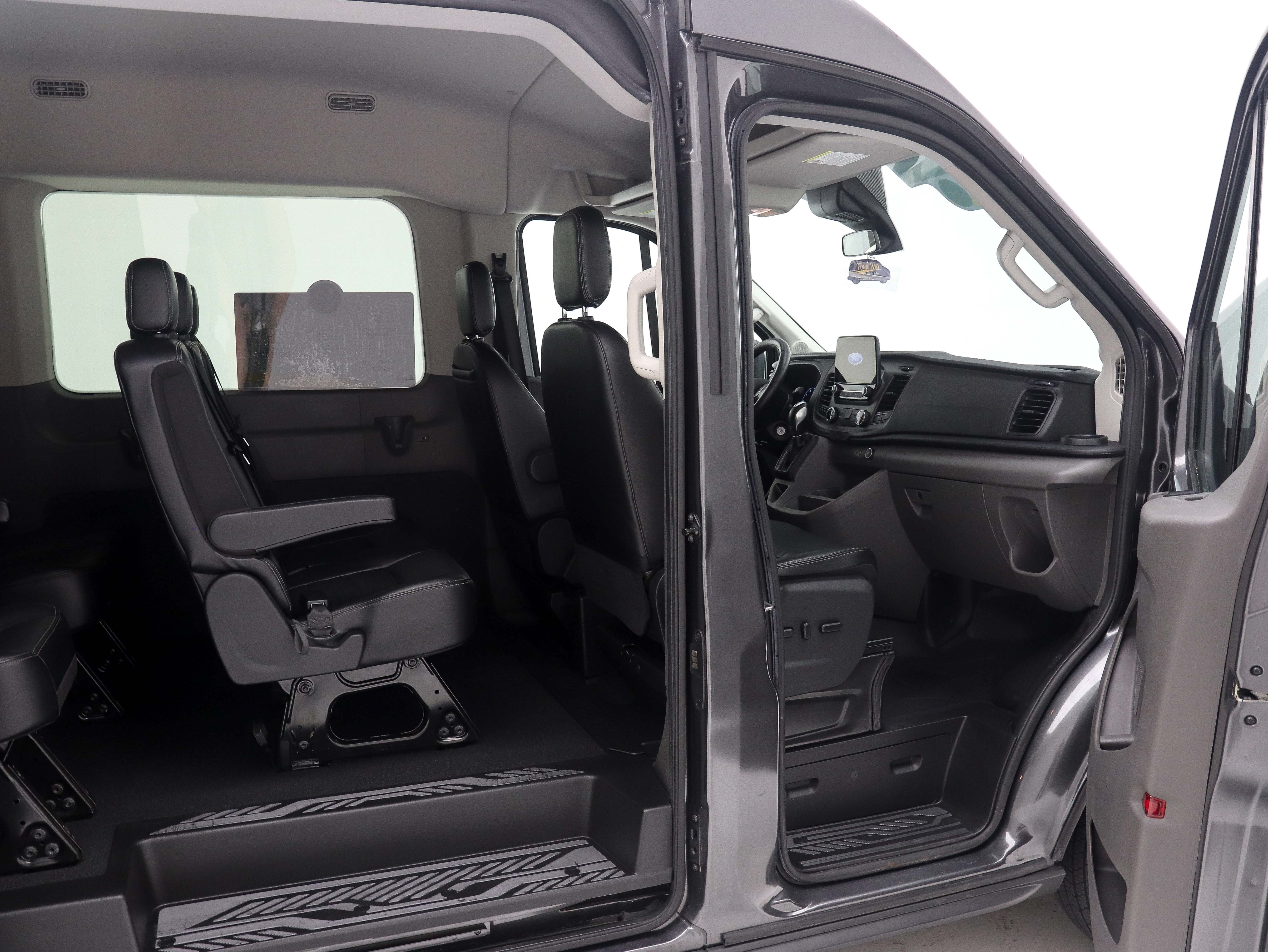 2020 Ford Transit Passenger Van XLT - Photo 11