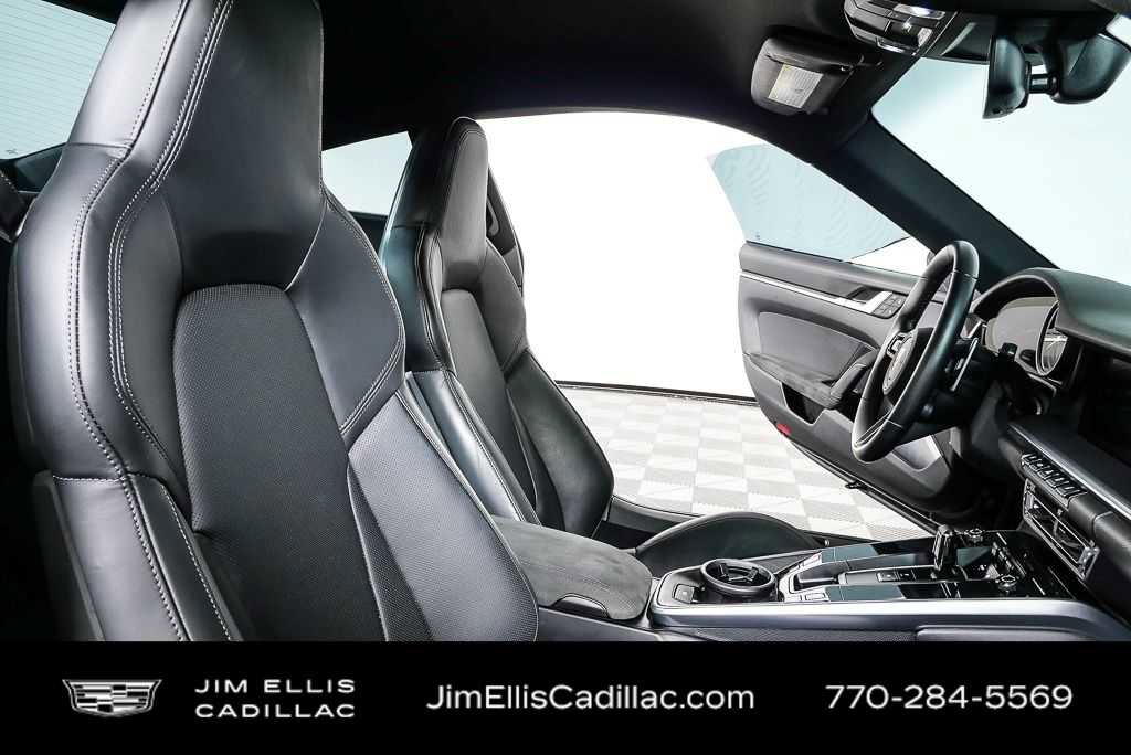 2024 Porsche 911 Carrera GTS