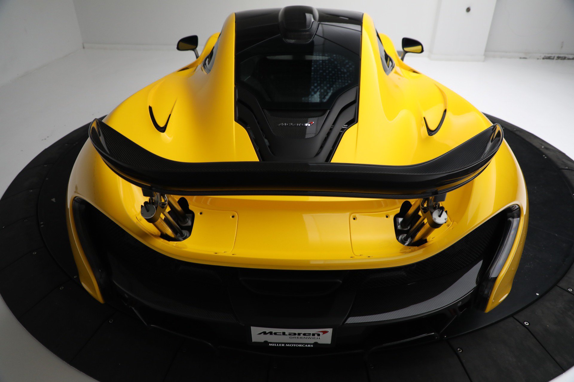 Used 2015 McLaren P1 photo 33