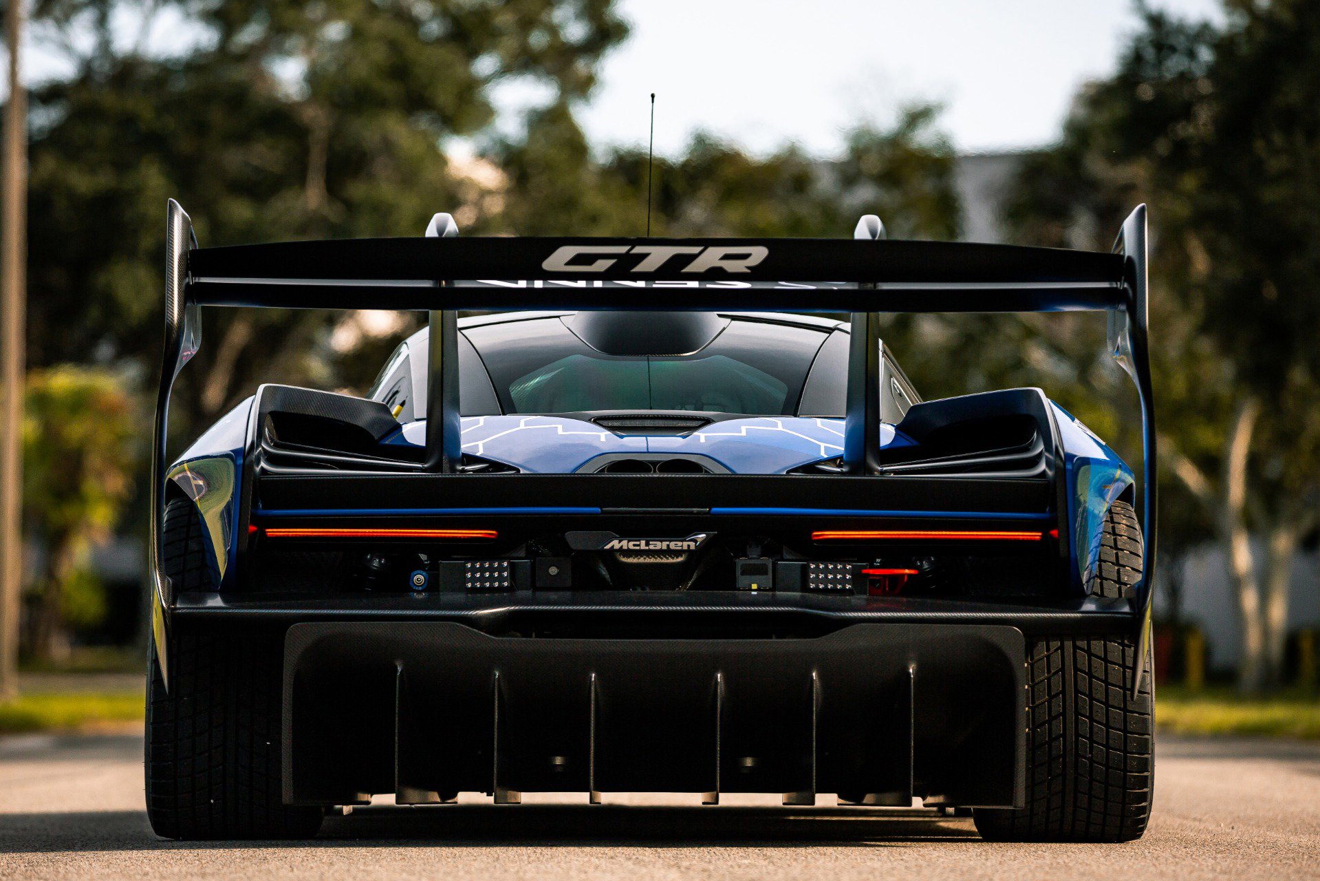 Used 2020 McLaren Senna photo 8