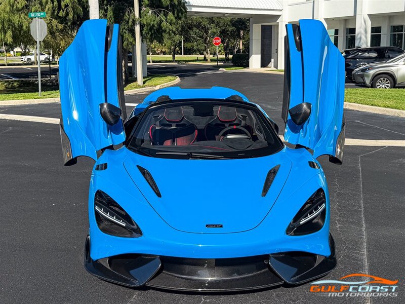Used 2022 McLaren 765LT photo 6