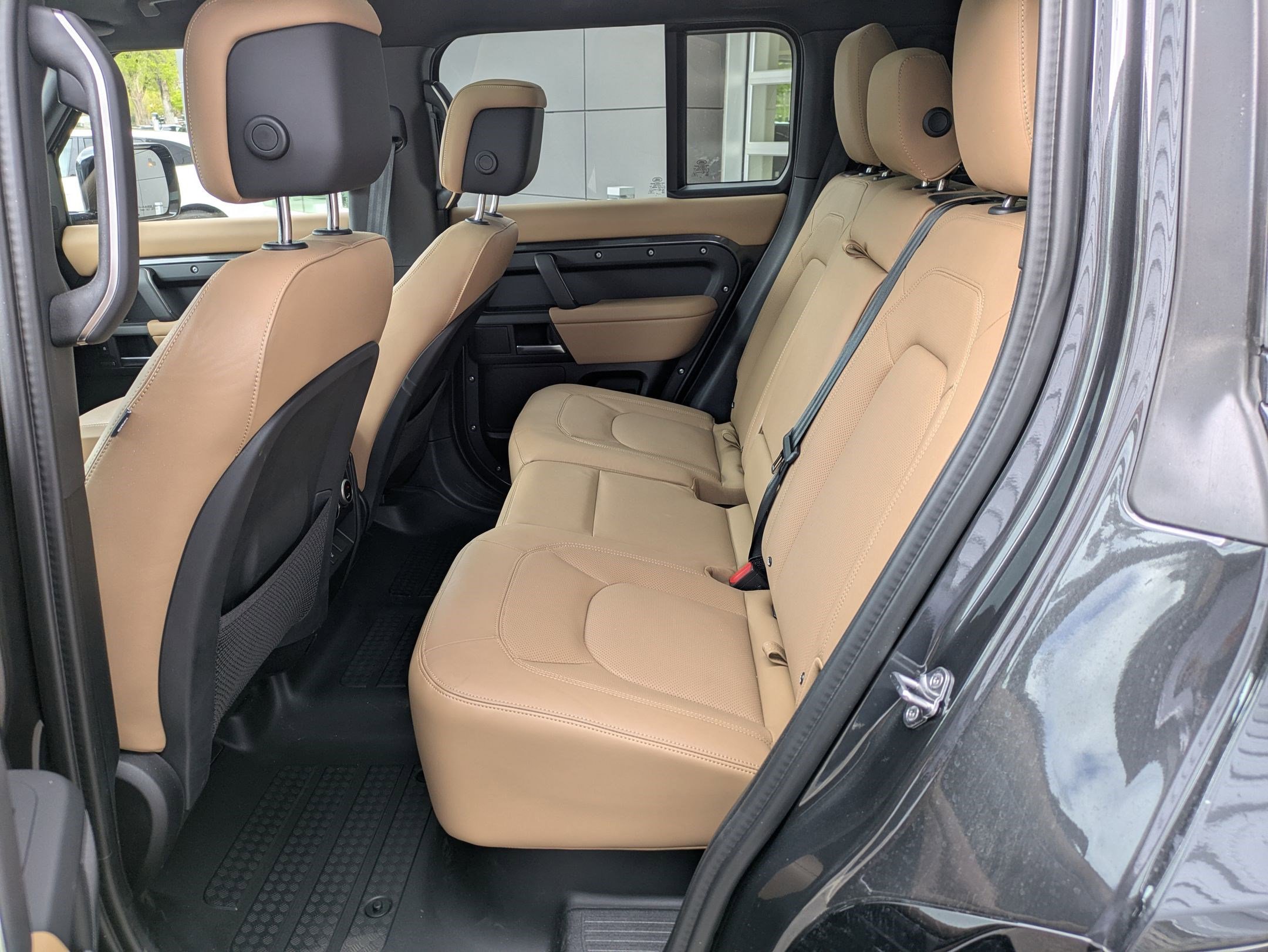 2025 Land Rover Defender 110 X-Dynamic SE