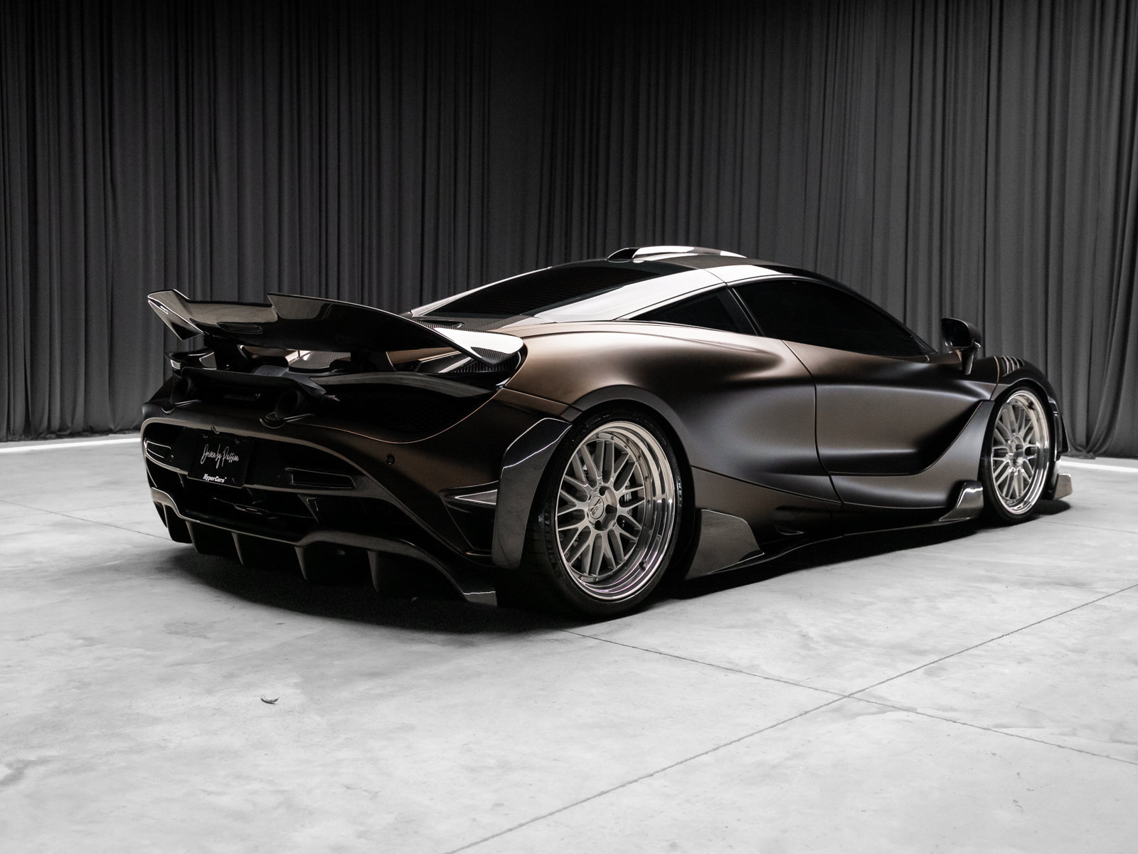 Used 2018 McLaren 720S Luxury photo 45