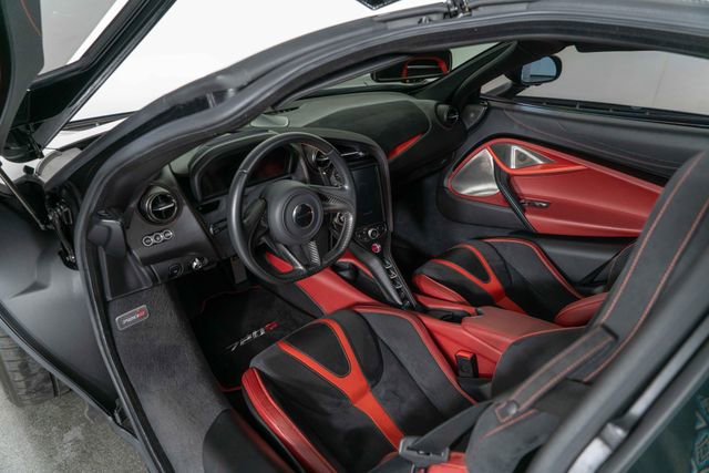 Used 2018 McLaren 720S Performance photo 19