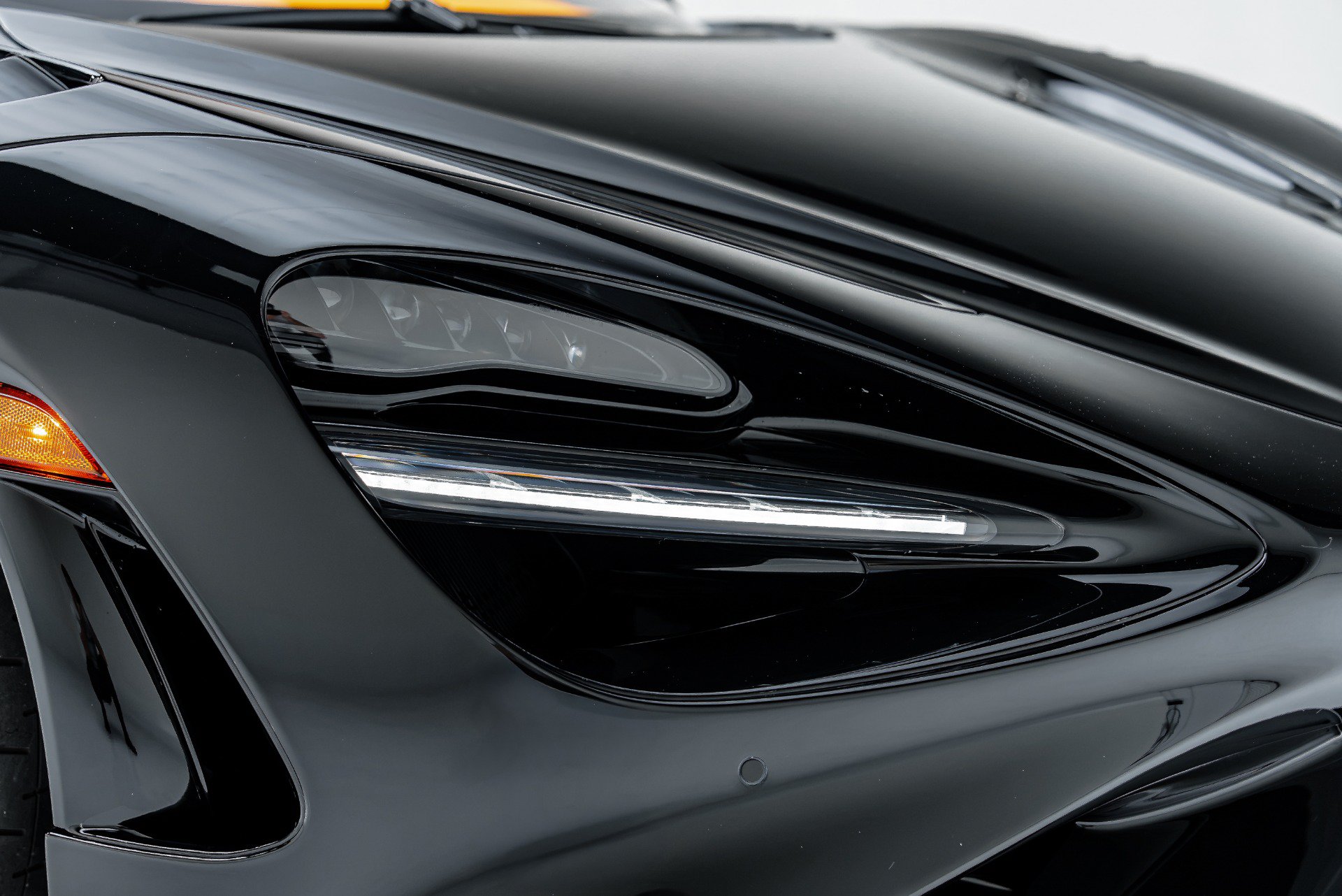 Used 2022 McLaren 765LT photo 35