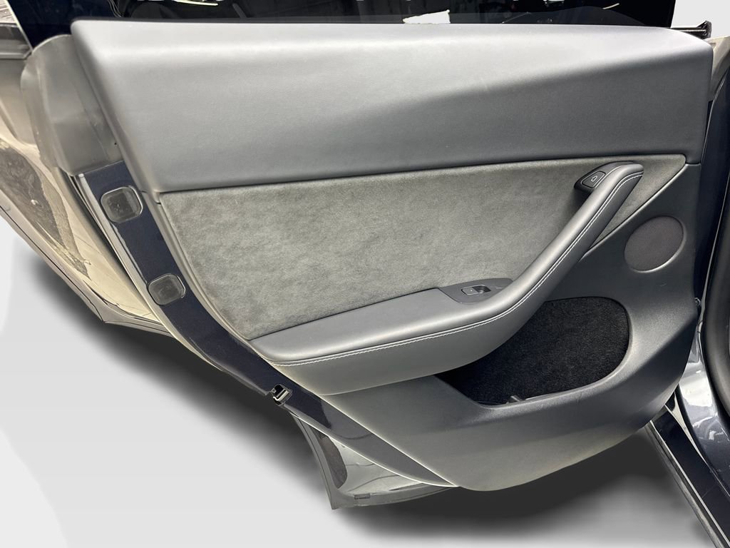 2024 Tesla Model Y Performance