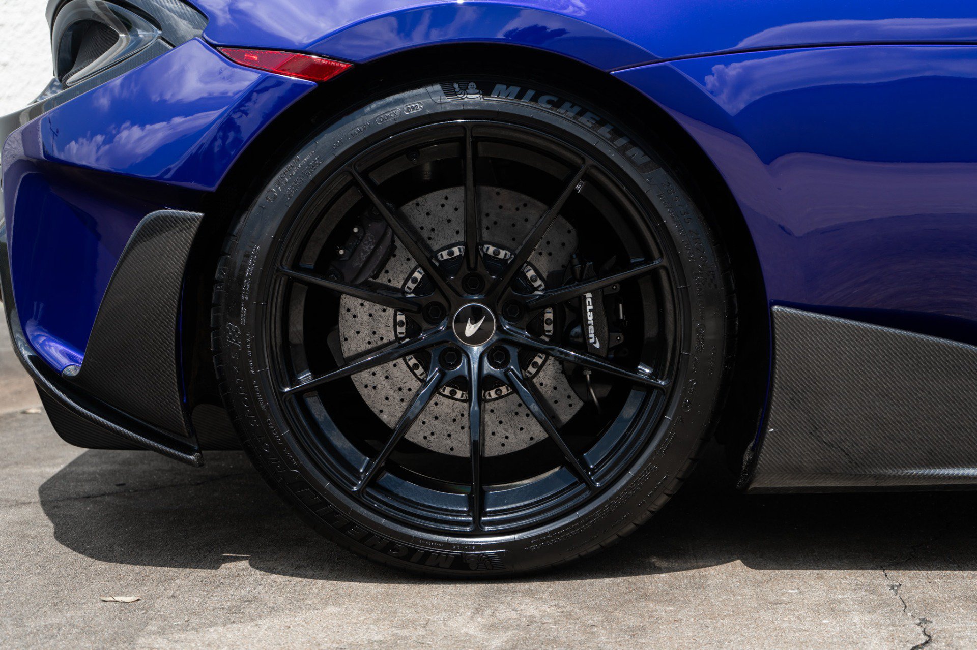 Used 2020 McLaren 600LT Spider photo 34