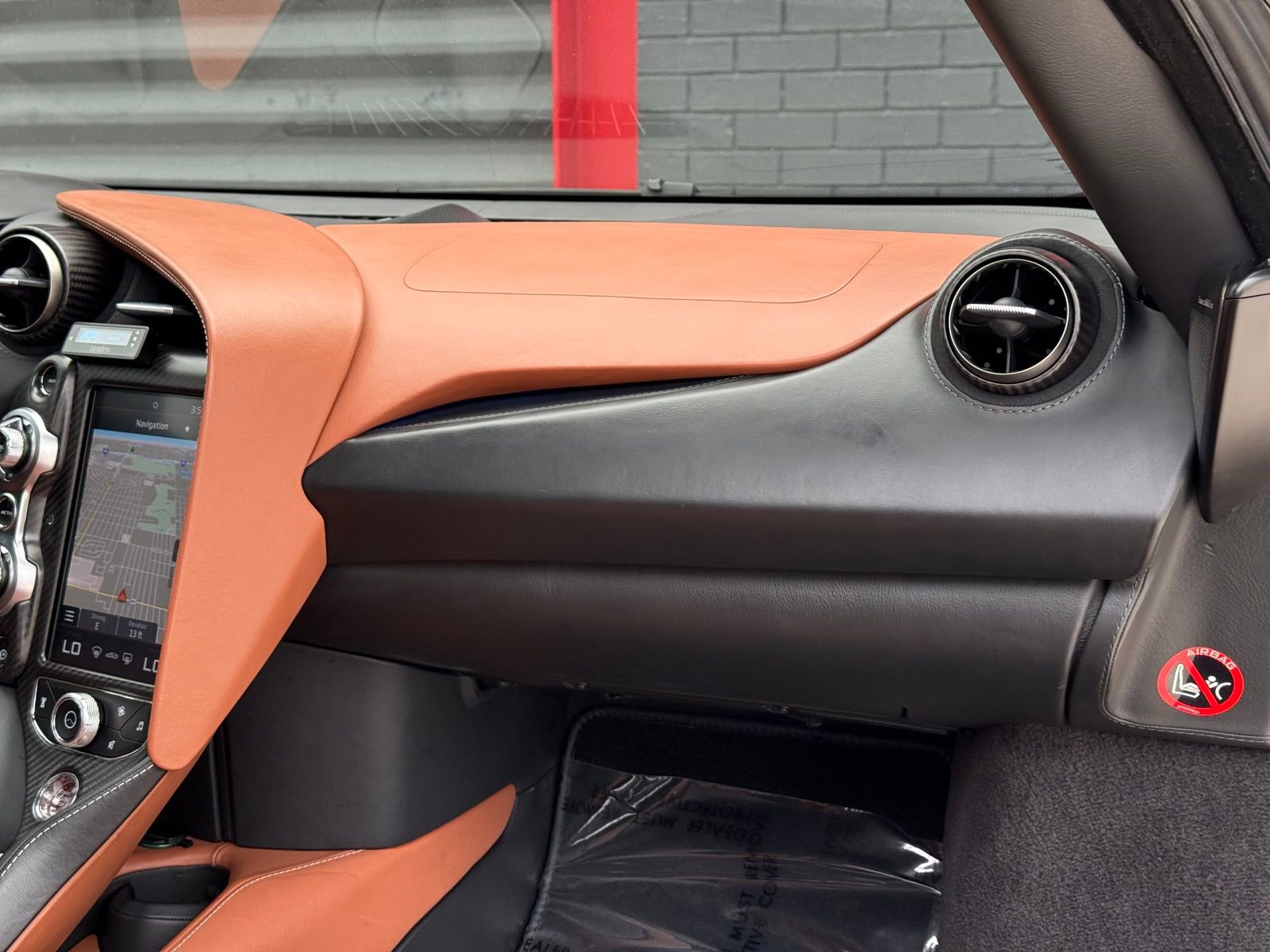 Used 2018 McLaren 720S Performance photo 22