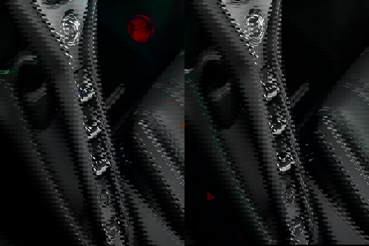 Used 2018 McLaren 720S photo 39