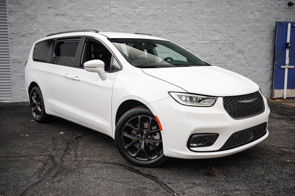 2022 Chrysler Pacifica Touring-L