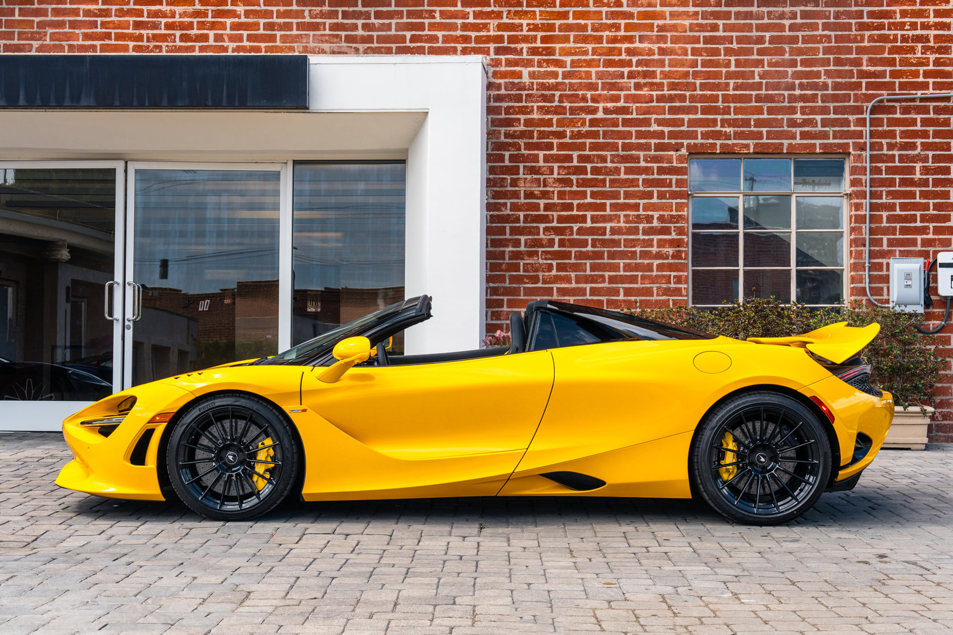 New 2027 McLaren 750S Spider photo 3