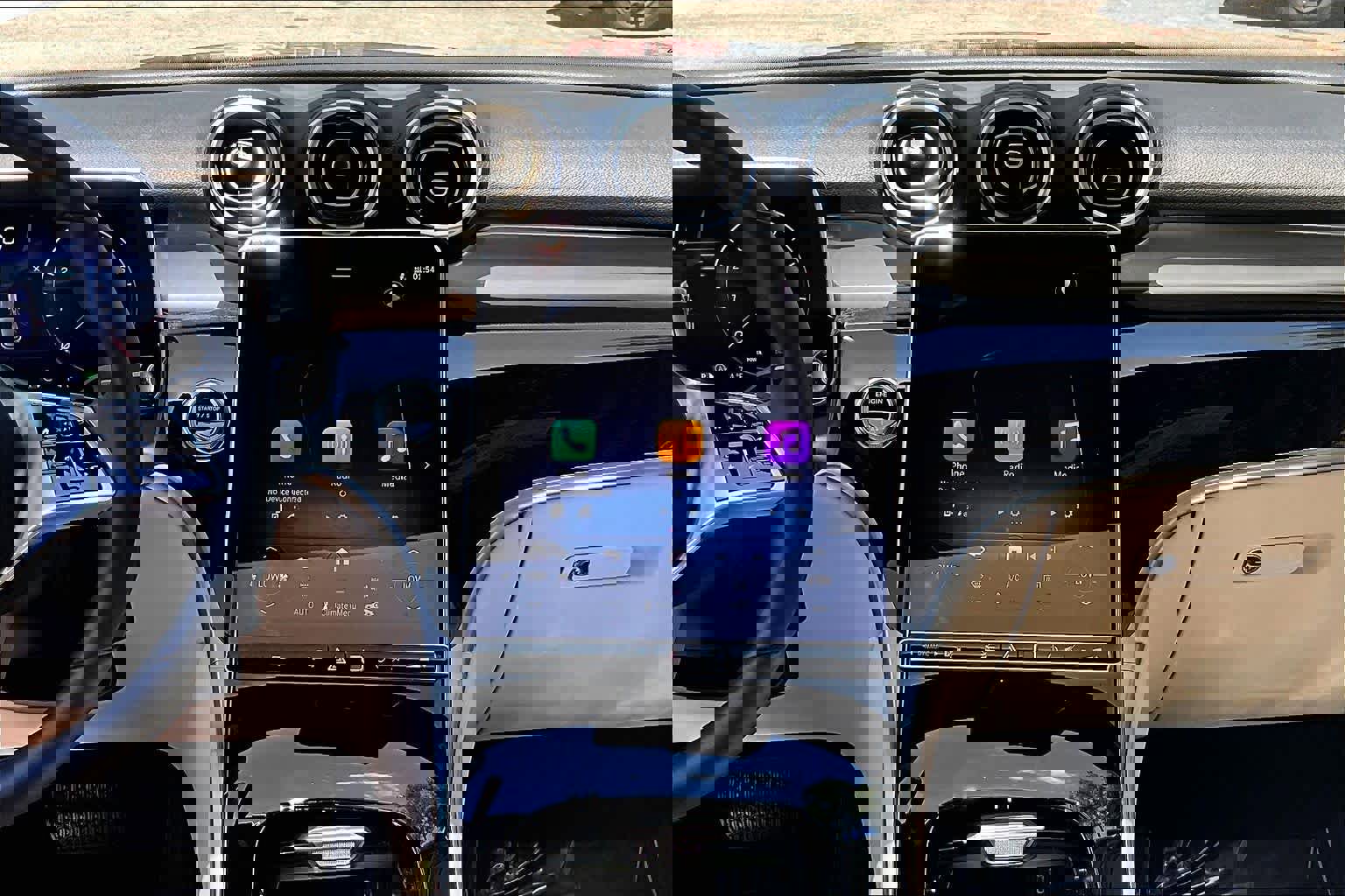 2025 Mercedes-Benz GLC 300