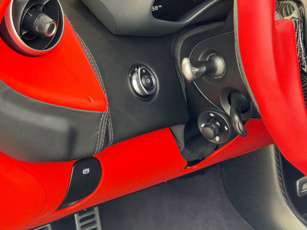 Used 2019 McLaren 600LT photo 39