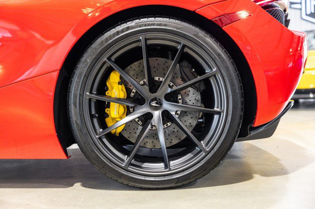 Used 2022 McLaren 720S Performance photo 21
