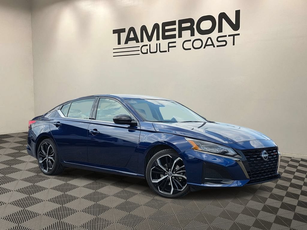 Used 2024 Nissan Altima 2.5 SR