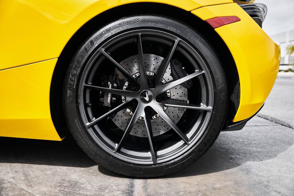 Used 2021 McLaren 720S Luxury photo 22