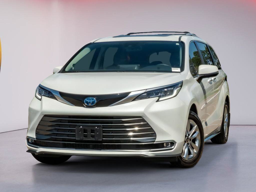 Used 2022 Toyota Sienna Limited