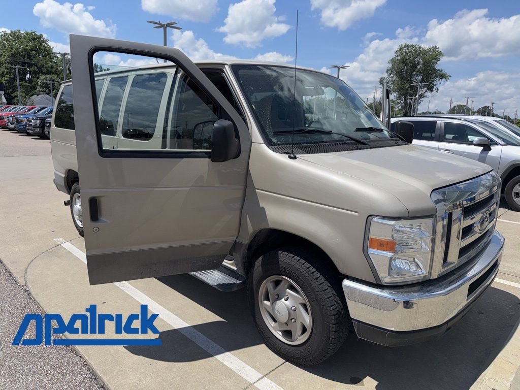 Used 2009 Ford E-350 and Econoline 350 XLT