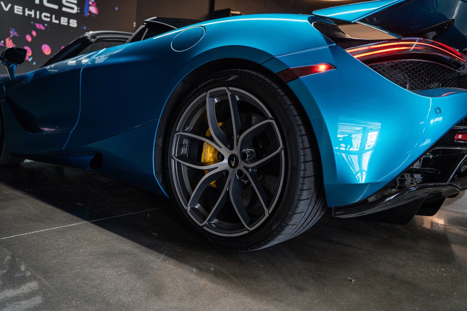 Used 2022 McLaren 720S Spider photo 13