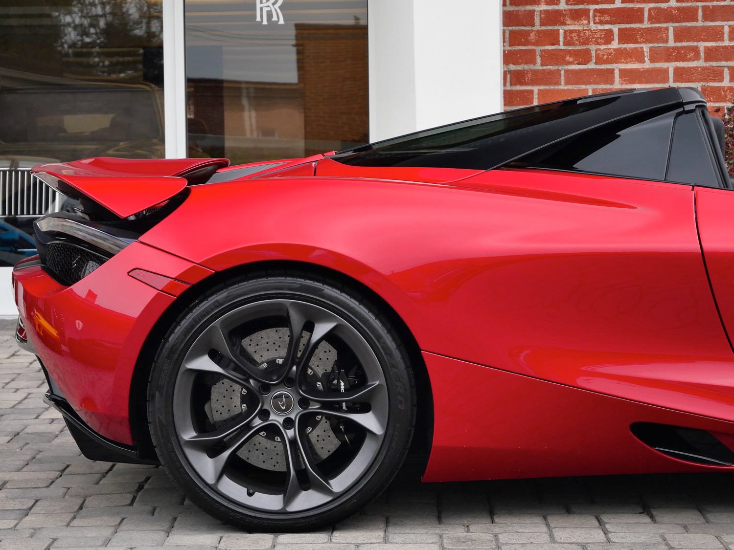 Used 2020 McLaren 720S Performance photo 21