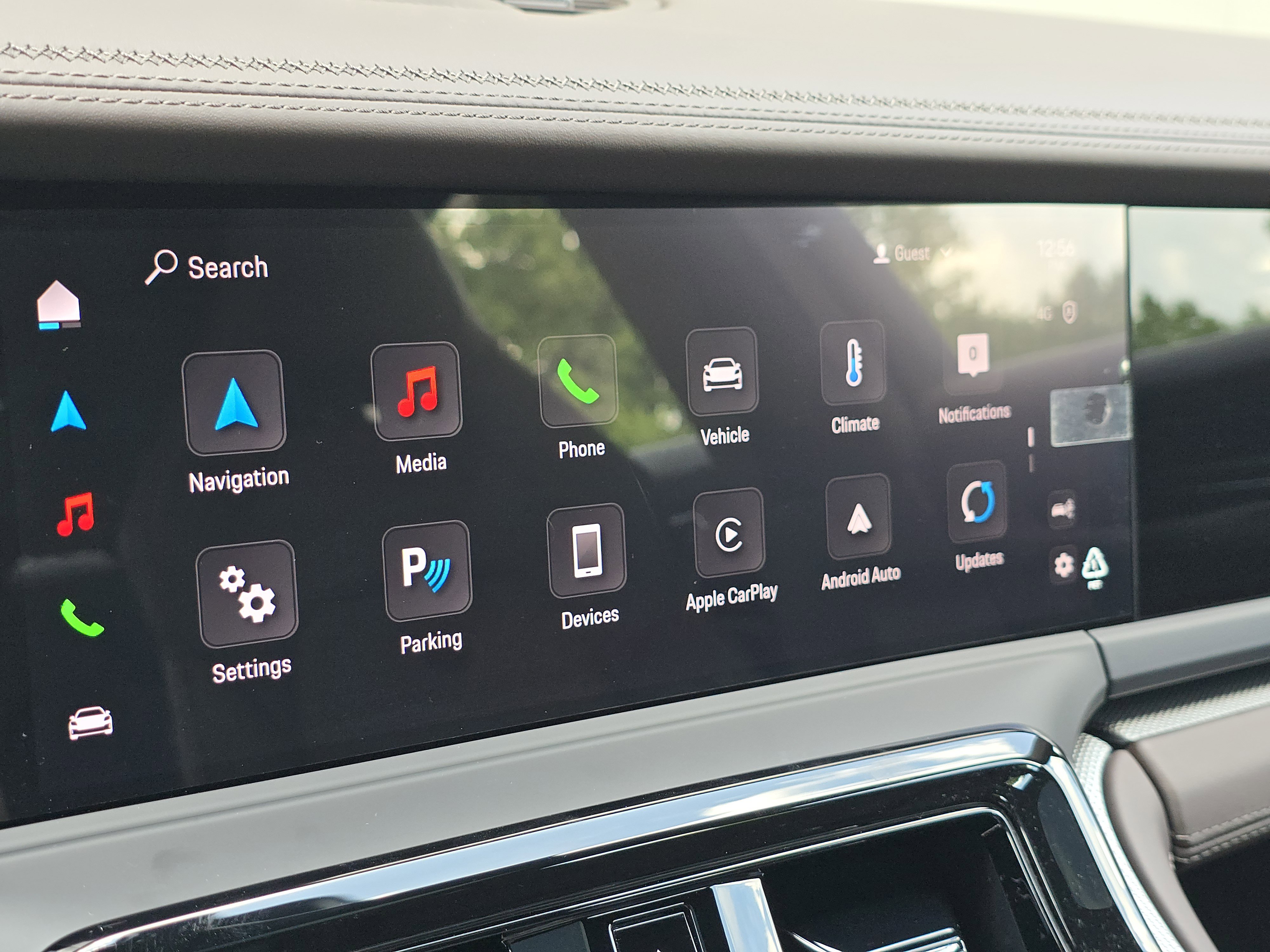 2025 Porsche Panamera 4